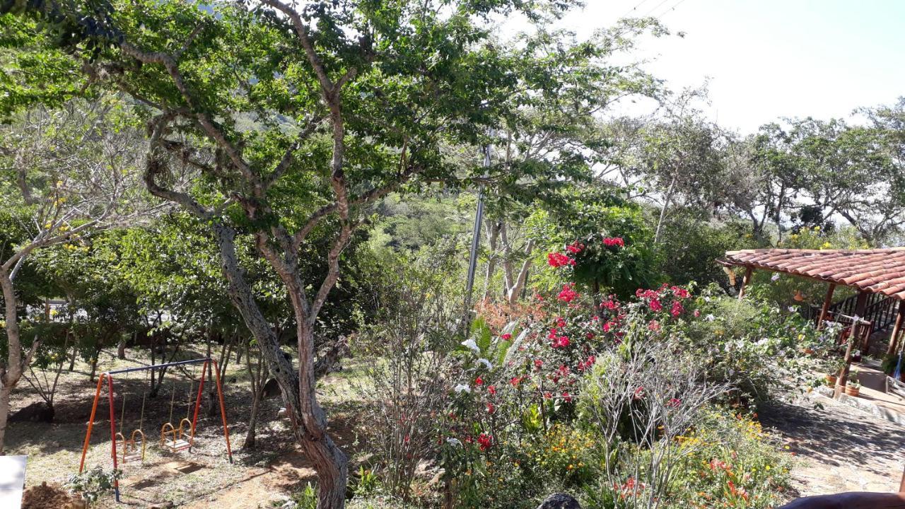 Posada Villa Paula Barichara Buitenkant foto
